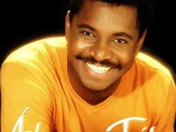 Download Álvaro Tito - Tempo de Alegria