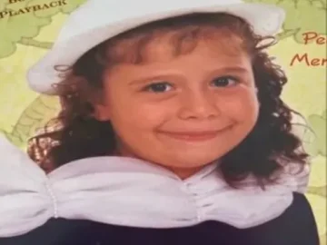Download Cantora Claudinha A Pequena Mensageira