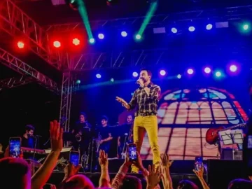 Download PADRE FABIO DE MELO EM MOSSORO-RN NA FESTA DE SANTA LUZIA 2024 - SOUSA CDS
